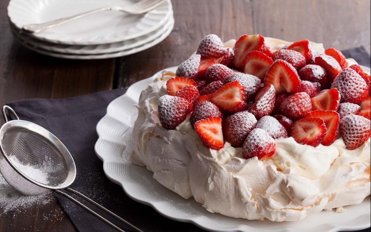 各式各样的草莓蛋糕图片