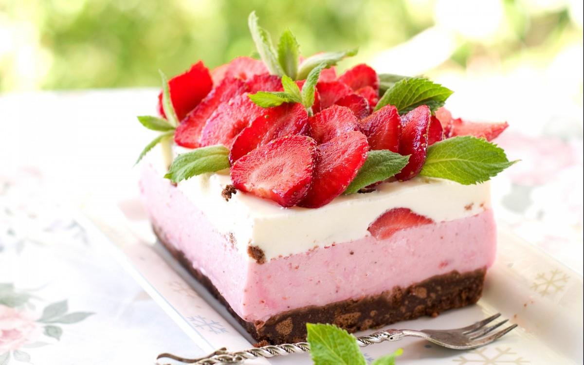 各式各样的草莓蛋糕图片