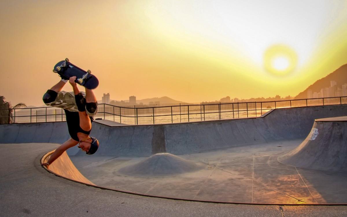 滑板运动高清图片