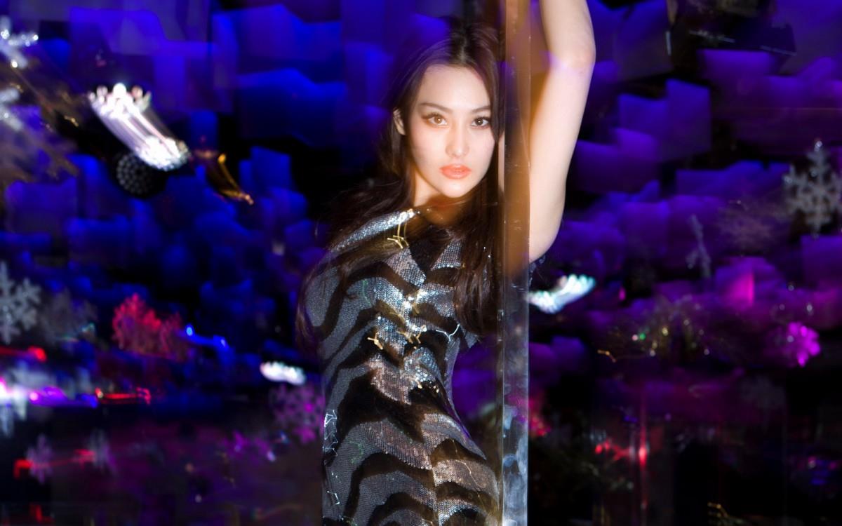 高清美女张馨予图片