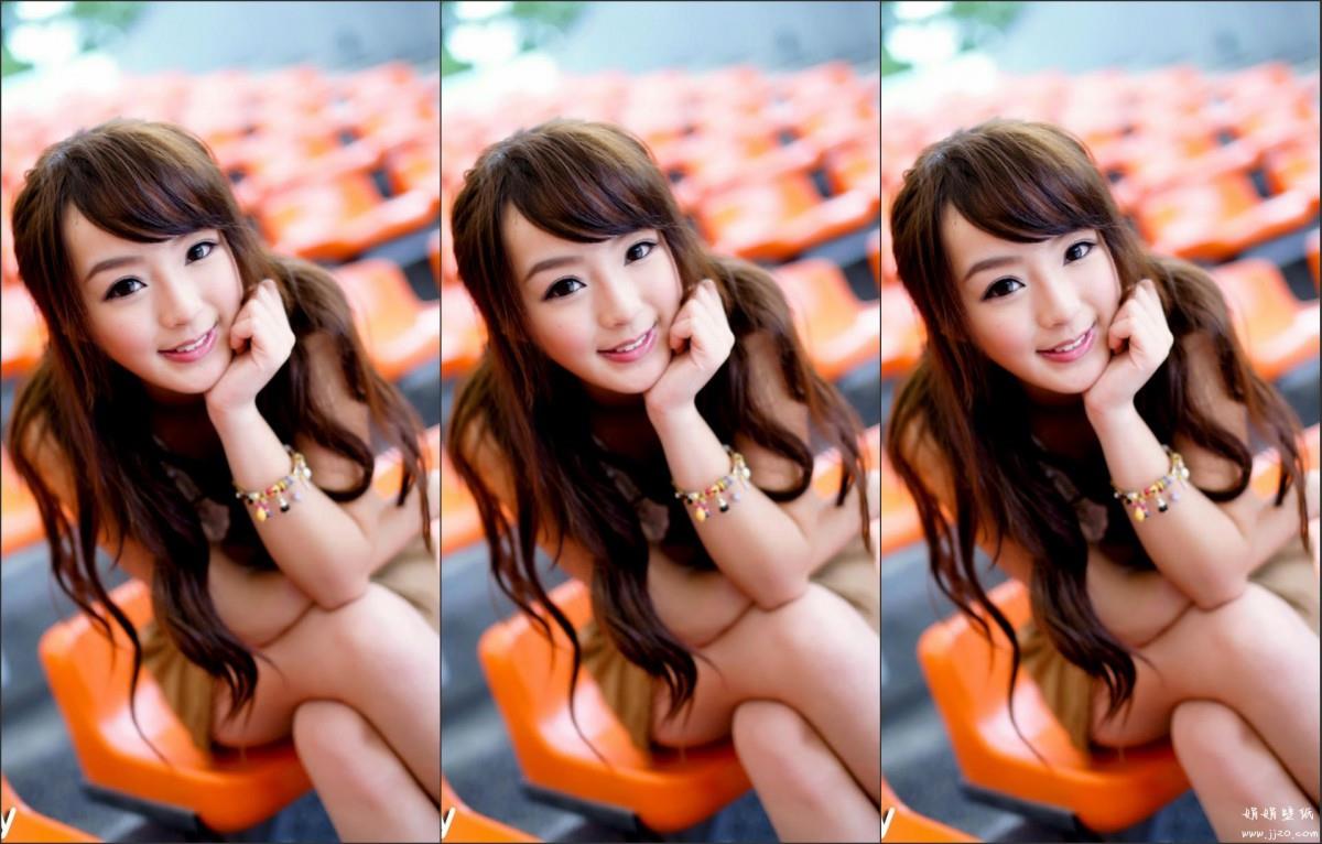 花海中的妩媚清纯女孩黄诗思图片