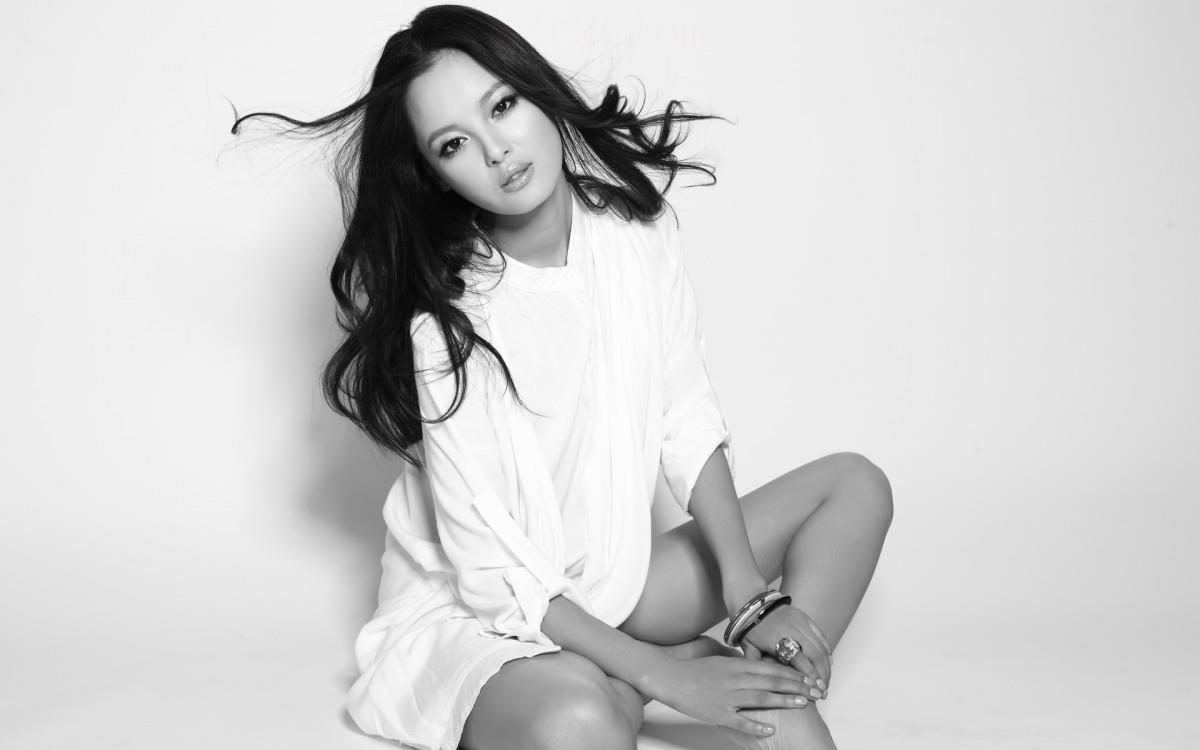 辛芷蕾黑白图片