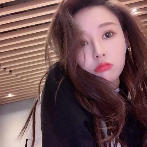 气质甜美系少女头像温柔干净