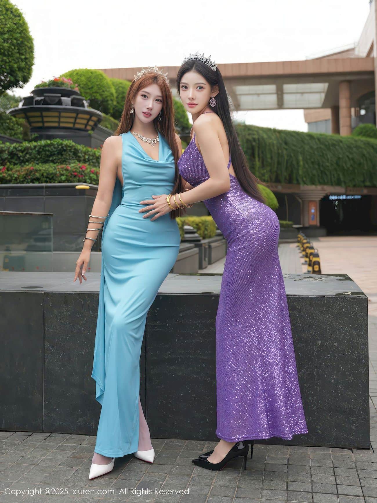 美女模特梨霜儿&金允希Yuki修长礼服长裙图片