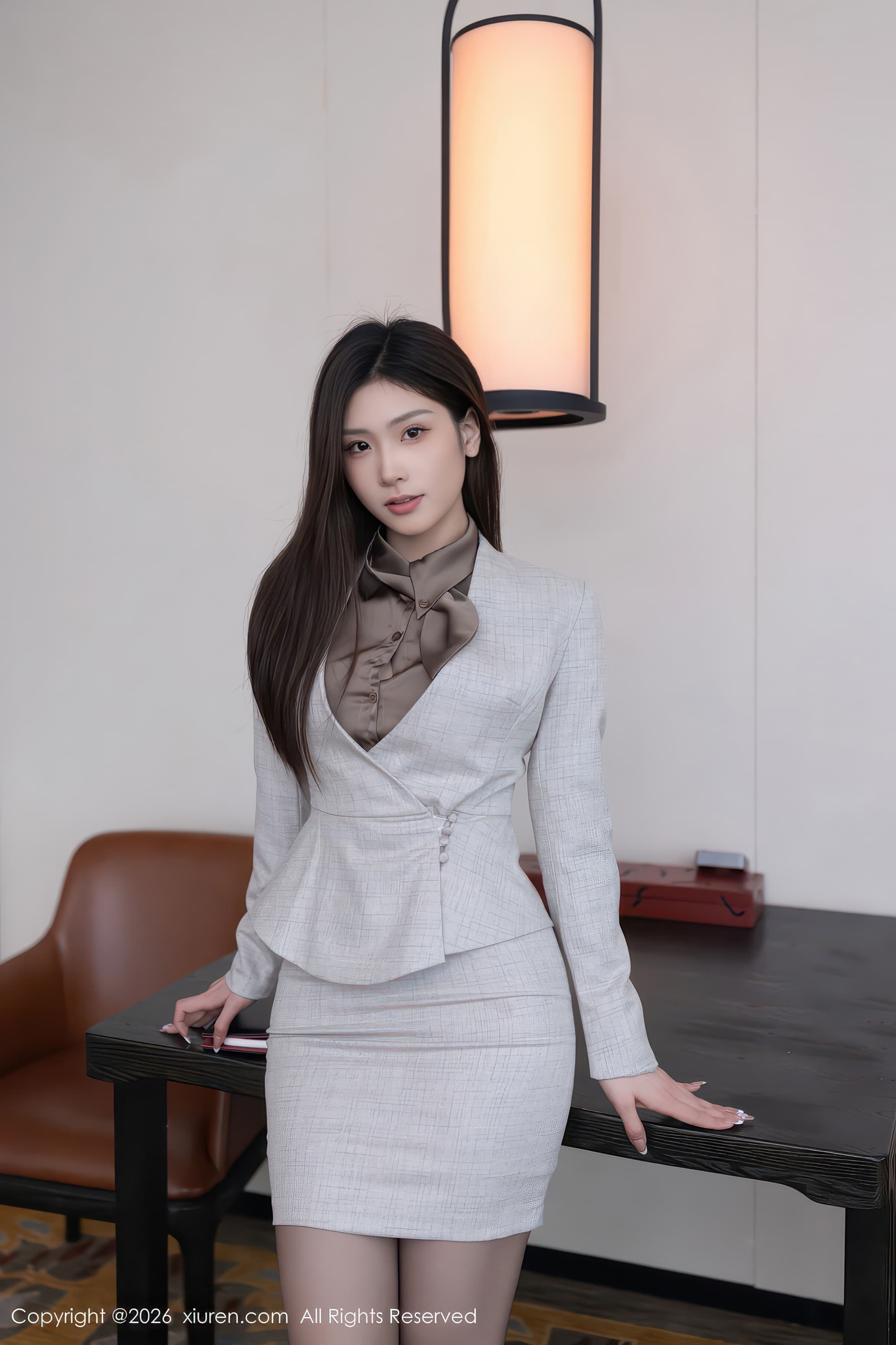 职场OL制服美女刘婷婷极致美腿高清私房诱惑写真集