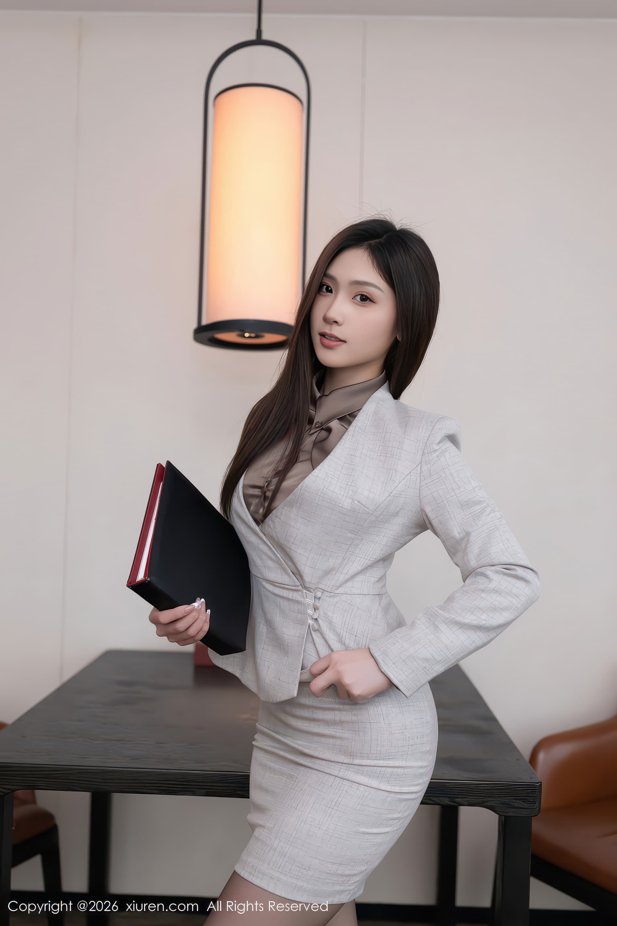 职场OL制服美女刘婷婷极致美腿高清私房诱惑写真集