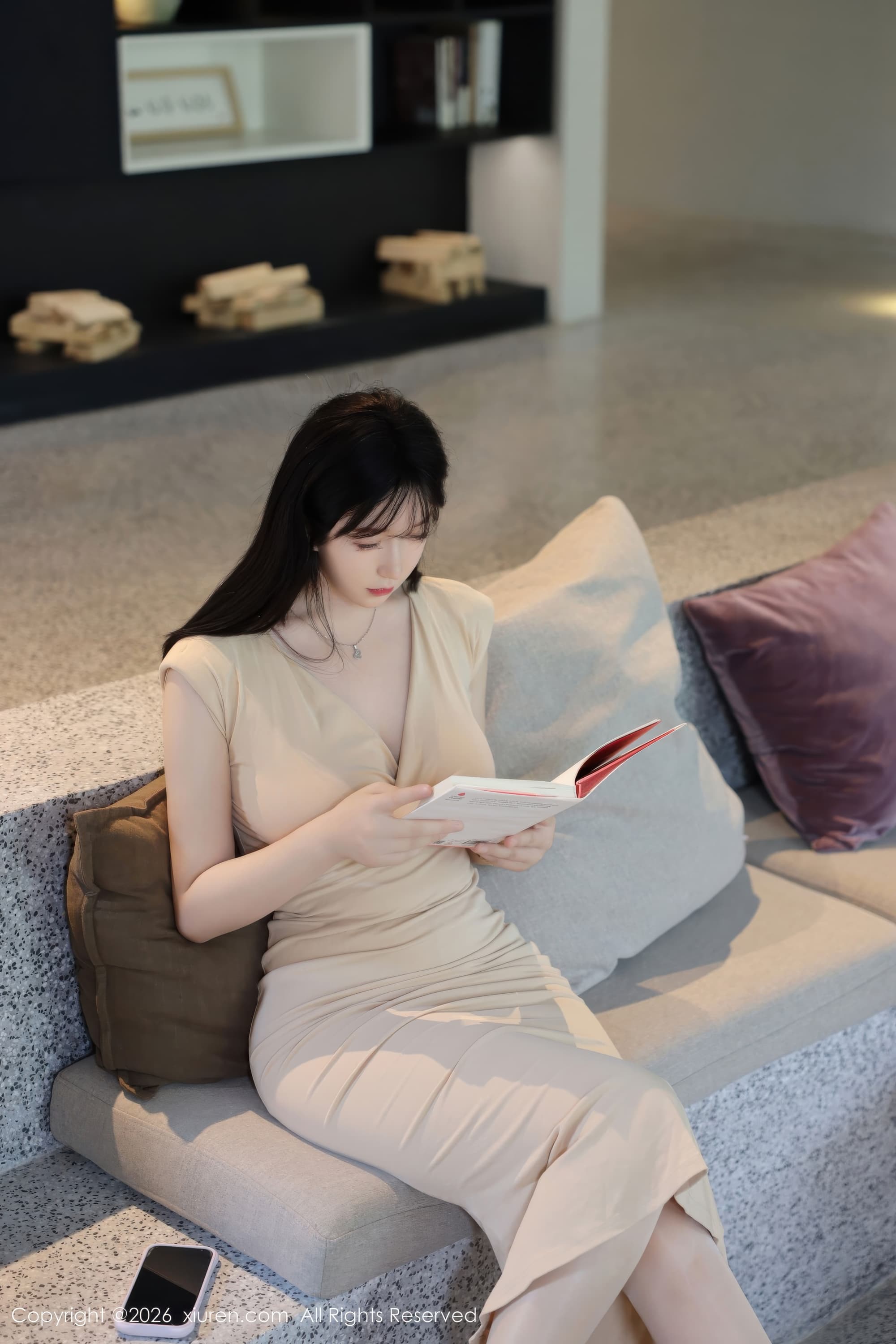 秀人网美女奶思兔肉嘟嘟可爱紧身裙丰满身材写真